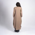 ⁦كافتان من الكتان الطبيعى مرسوم بالوان قماش⁩ - الصورة ⁦4⁩